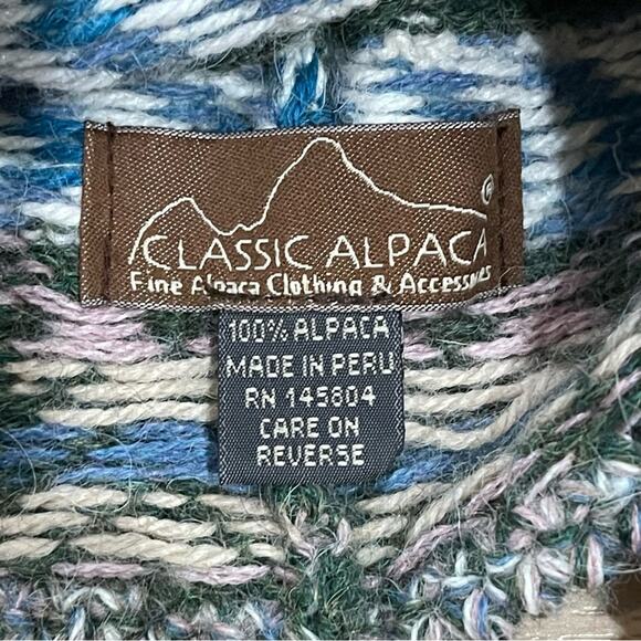 Classic Alpaca Patterned Knit Pom Pom Alpaca Hat Ear Flaps and Fringes Green - Picture 4 of 6